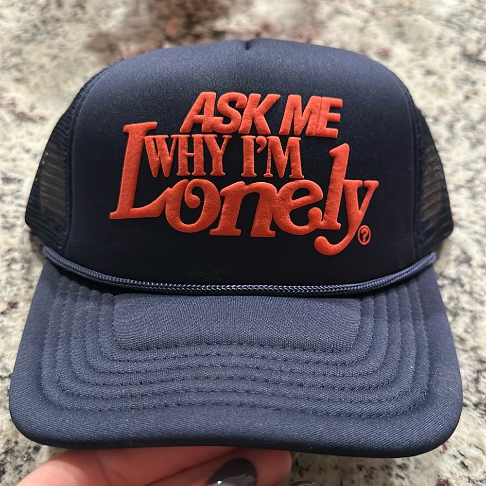 Lonely Ghost hat